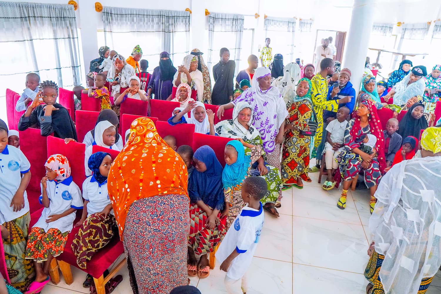 OED et We Care Belgique – 100 enfants orphelins de Djougou
